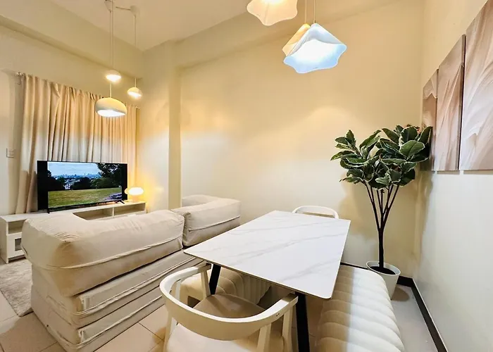 Cloud Cinema By Kozy Mood Near Bgc Apartamento