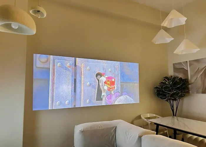 Cloud Cinema By Kozy Mood Near Bgc Apartamento Manila